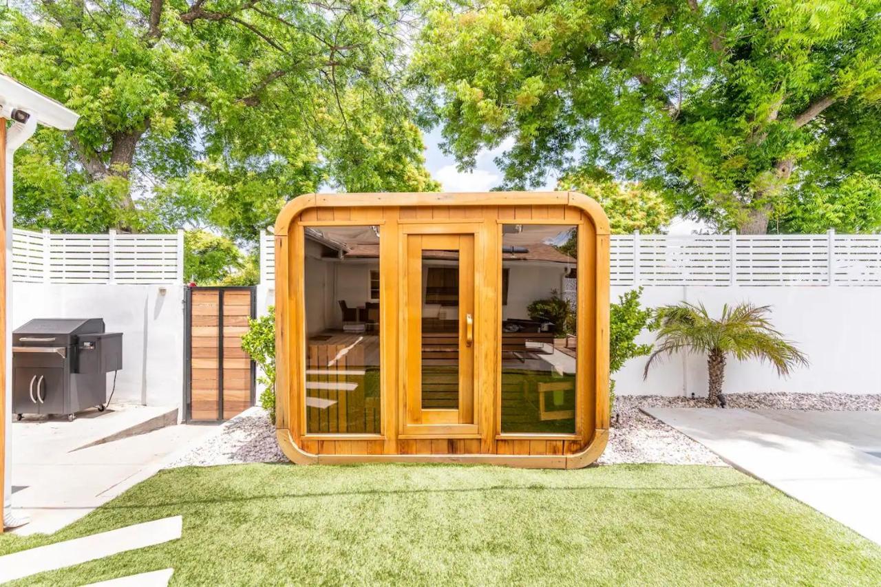 New Luxury Entertaining House With Pool Sauna Tesla Charger Pets Ferienhaus